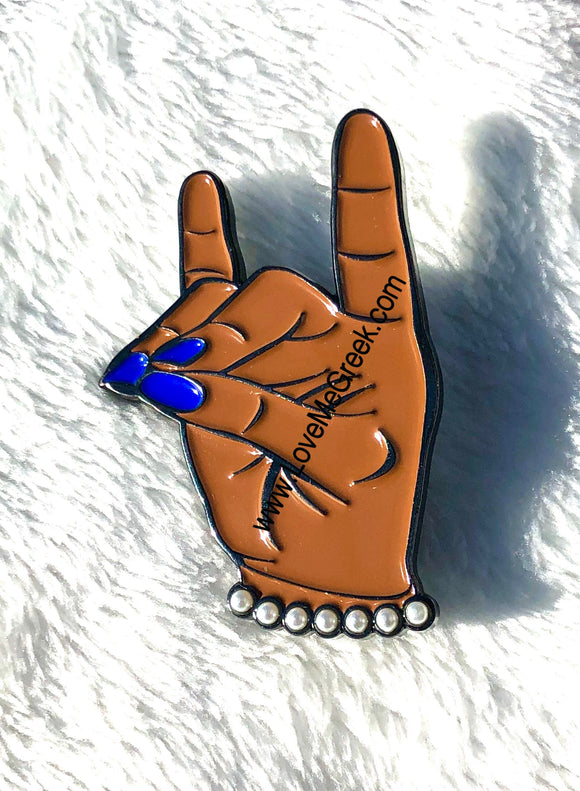 Zeta Z-Kitty Lapel Pin